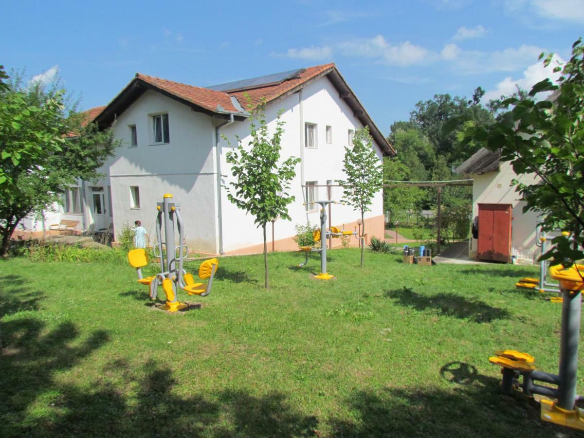 Vila Zuela Buzias Bagian luar foto