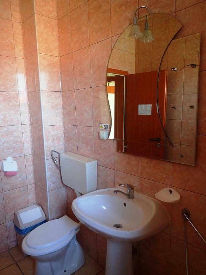 Vila Zuela Buzias Bagian luar foto